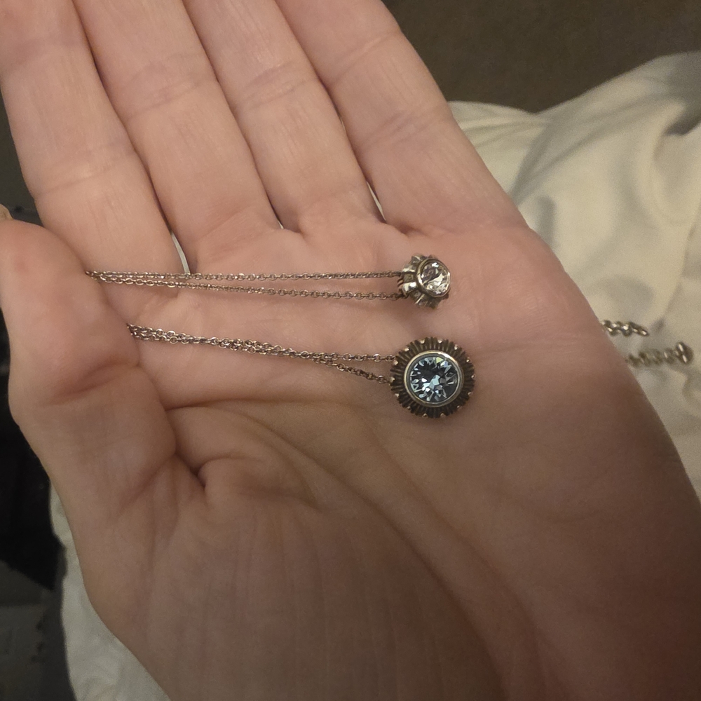 Elegant Silver Necklace with Crystal Pendant